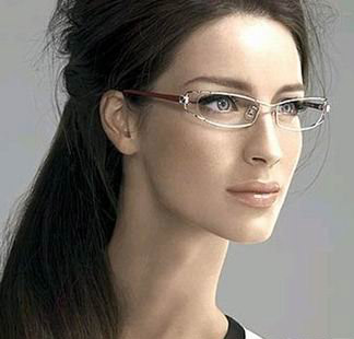 霉菌性中耳乳突炎有什么症状表现?